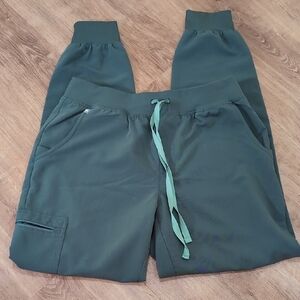 Figs Women's Olive Scrub Pants